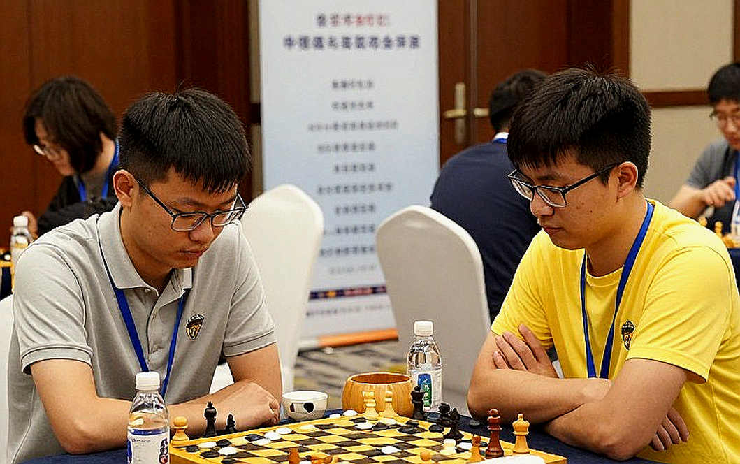 Nước 5.e5 và bản hợp đồng với sự dễ dàng: Khi một sản phẩm khai cuộc được bán bằng lời hứa thay vì bằng dữ liệu