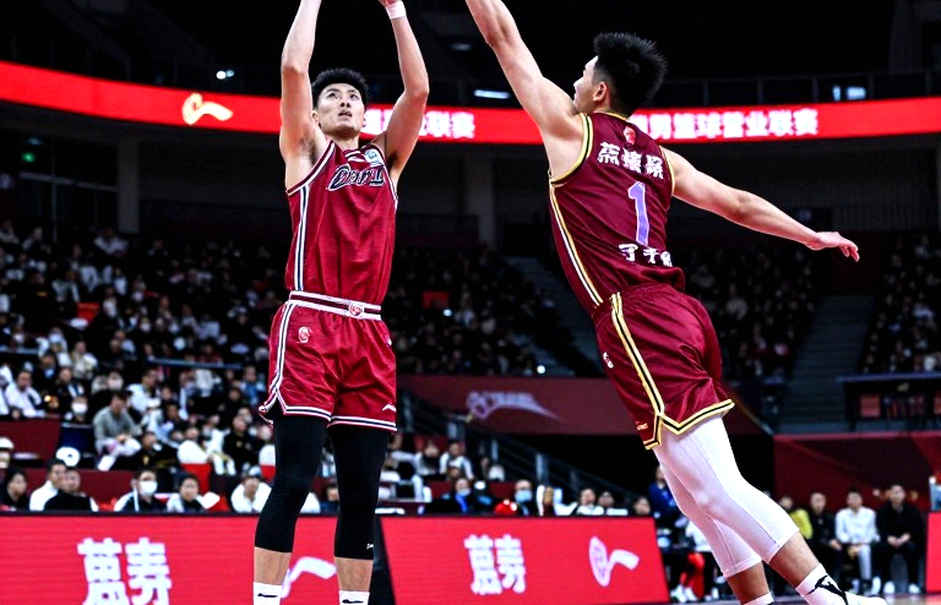 EuroLeague đổi luật phạm lỗi: ba công tắc lớn nhất và khoảng trống chưa lấp