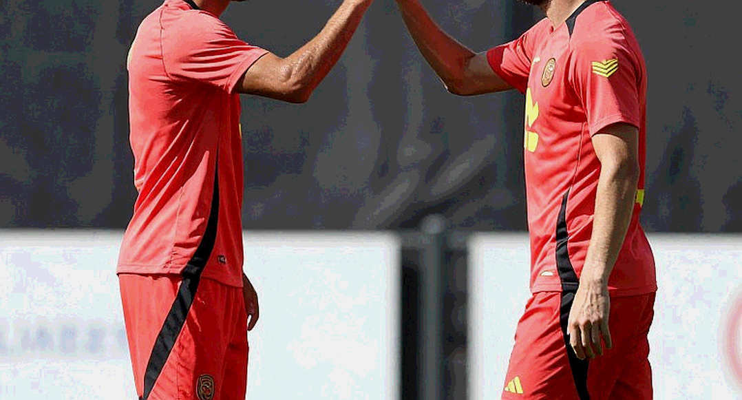 Bên trong V.League: dòng tiền, hợp đồng và những bàn tay rút về